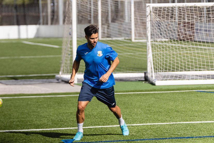 Lee más sobre el artículo Carles Coto, nuevo futbolista profesional que aterriza a Venko Sports